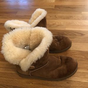 UGG 5803 Bailey Sheep Skin Suede Boots